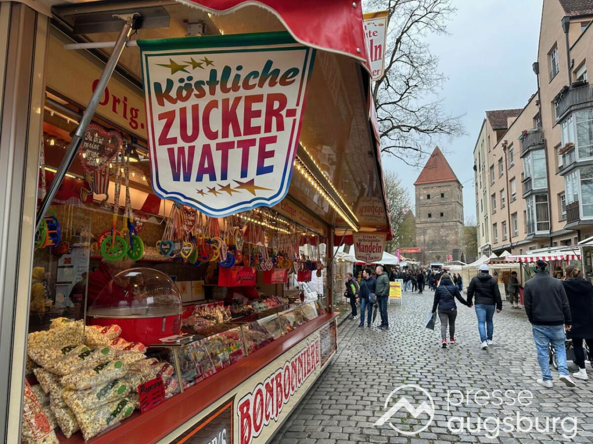Flanieren und einkaufen | Ab Samstag heißt es wieder "Herzlich willkommen auf der Augsburger Dult" 2 Flanieren Und Einkaufen | Ab Samstag Heißt Es Wieder &Quot;Herzlich Willkommen Auf Der Augsburger Dult&Quot;